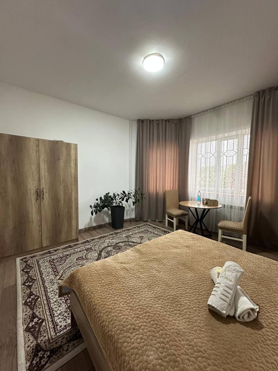 Amanat Guest House Bişkek Dış mekan fotoğraf