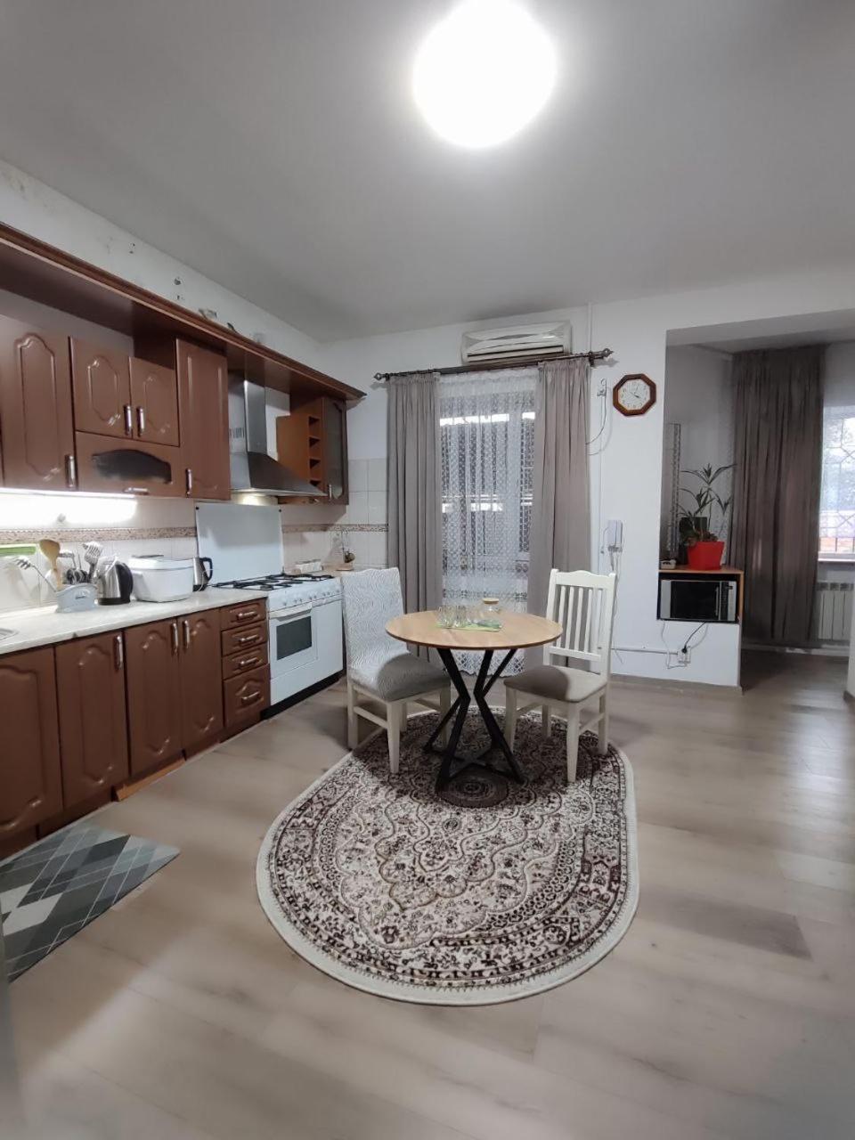 Amanat Guest House Bişkek Dış mekan fotoğraf