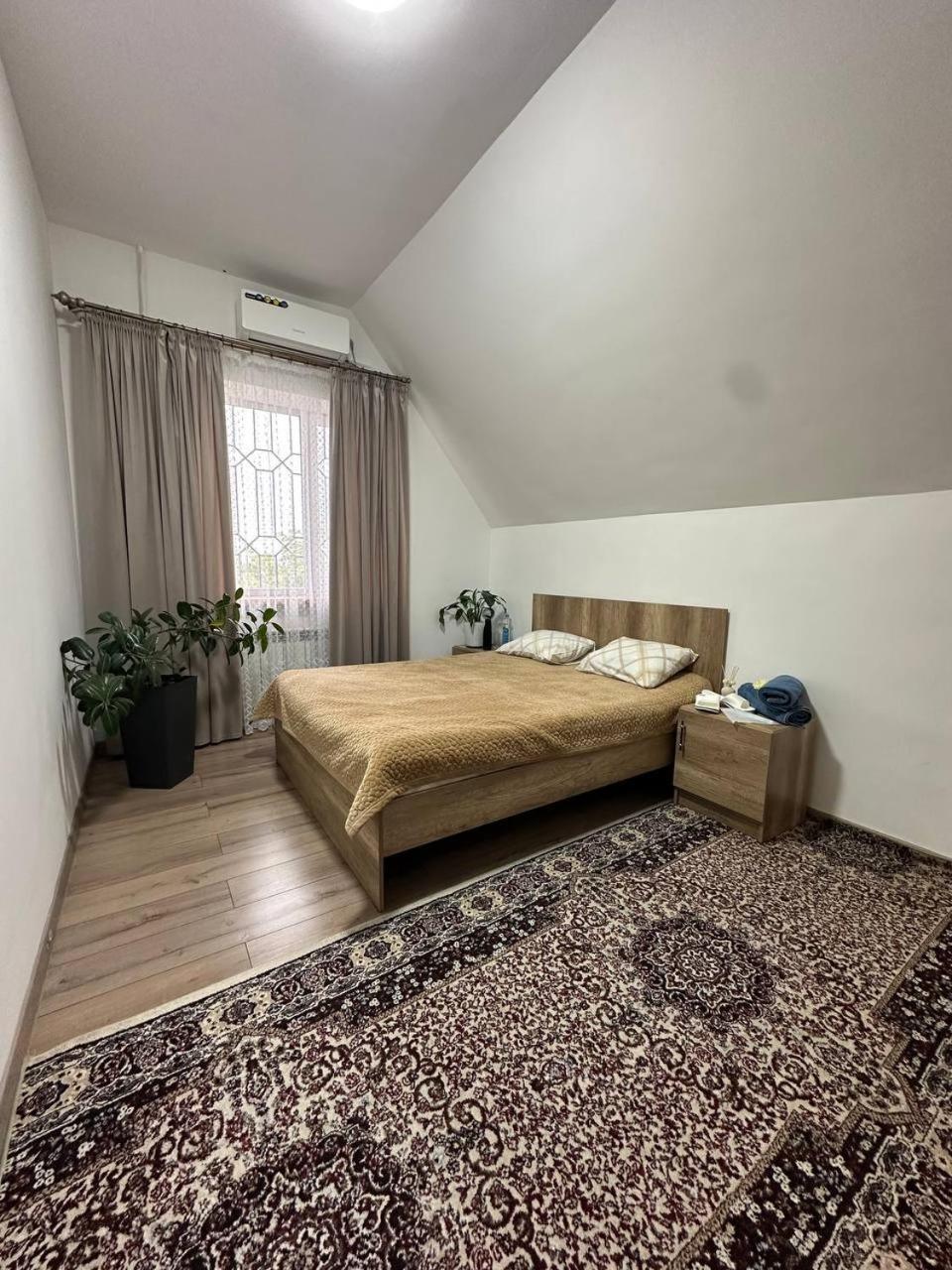Amanat Guest House Bişkek Dış mekan fotoğraf