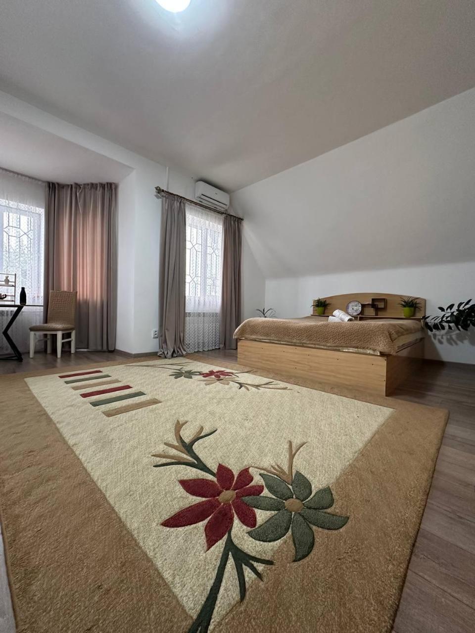 Amanat Guest House Bişkek Dış mekan fotoğraf